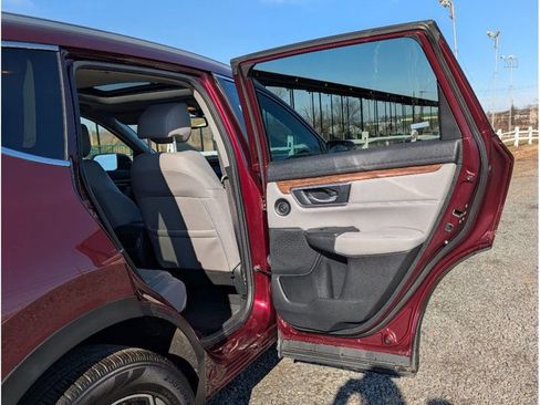 Used 2017 Honda CR-V Touring image 11