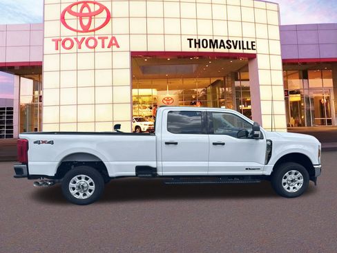 Used 2024 Ford F350 XLT AWD/4WD image 4