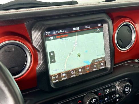 Used 2022 Jeep Wrangler Unlimited Rubicon w/ LED Lighting Group AWD/4WD image 14