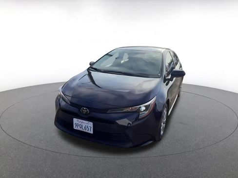 Used 2025 Toyota Corolla LE image 7