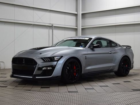 Used 2022 Ford Mustang Shelby GT500 RWD image 3