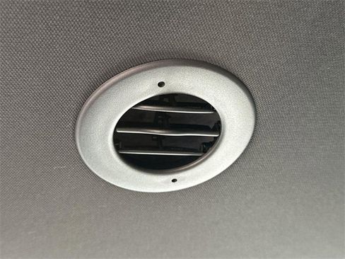 Used 2025 GMC Yukon XL Denali image 20