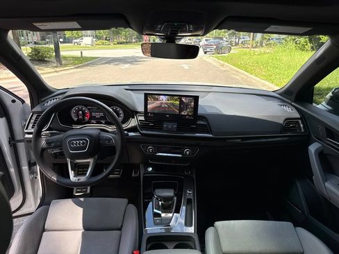 Used 2025 Audi SQ5 Premium Plus AWD/4WD image 15