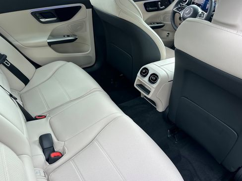Used 2026 Mercedes-Benz C 300 Sedan image 33