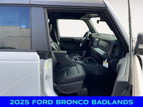 New 2025 Ford Bronco Badlands image 15