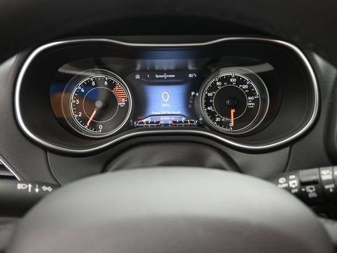 Used 2022 Jeep Cherokee Trailhawk AWD/4WD image 7