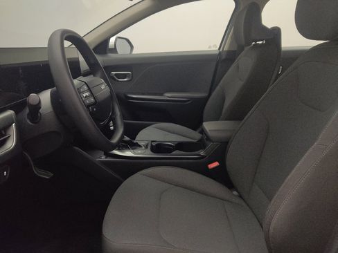 Used 2025 Kia K4 FWD image 17