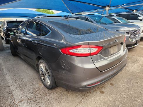 Used 2014 Ford Fusion SE w/ Equipment Group 202A image 3