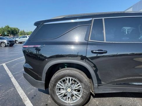 Used 2025 Chevrolet Traverse LT w/ LPO, Cargo Package AWD/4WD image 9