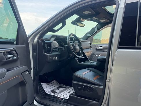 Used 2025 GMC Sierra 2500 AT4 w/ AT4 Premium Plus Package AWD/4WD image 23