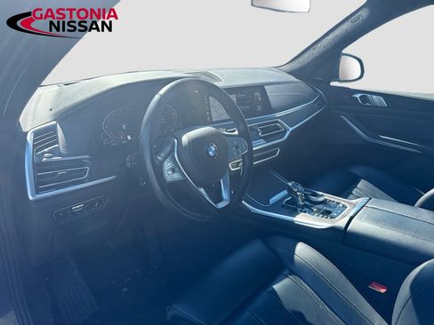 Used 2021 BMW X7 xDrive40i w/ Executive Package image 11