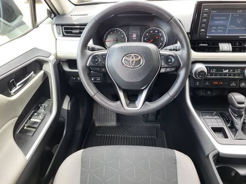 Used 2021 Toyota RAV4 XLE w/ Convenience Package AWD/4WD image 28