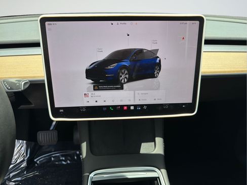 Used 2024 Tesla Model Y Long Range AWD/4WD image 16