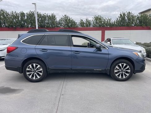 Used 2015 Subaru Outback 2.5i Limited image 3