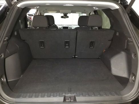 Used 2024 Chevrolet Equinox LT FWD image 41