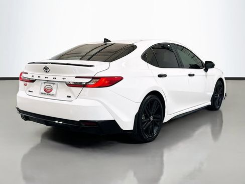 Used 2026 Toyota Camry Hybrid w/ Convenience Package FWD image 4