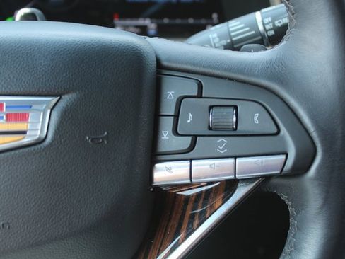 Used 2024 Cadillac Escalade Premium Luxury image 28