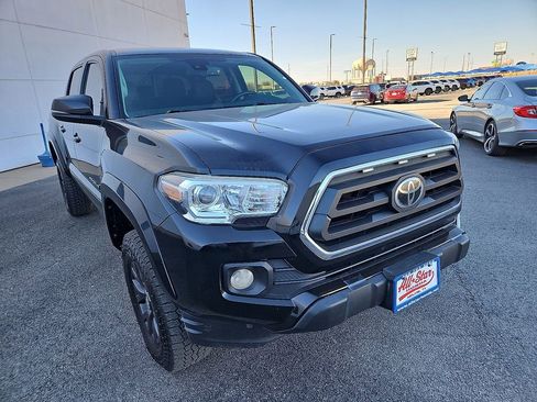 Used 2020 Toyota Tacoma SR5 image 11