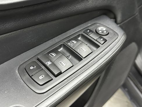 Used 2016 Jeep Cherokee 75th Anniversary image 13