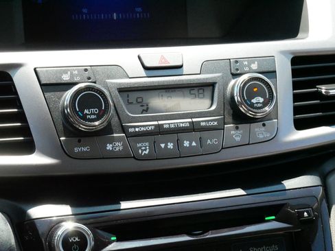 Used 2015 Honda Odyssey EX-L image 22