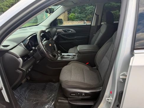 Used 2018 Chevrolet Traverse LT AWD/4WD image 5