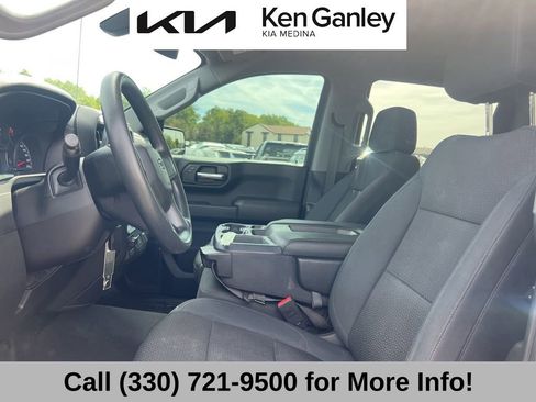 Used 2019 Chevrolet Silverado 1500 Custom Trail Boss w/ Custom Convenience Package AWD/4WD image 11