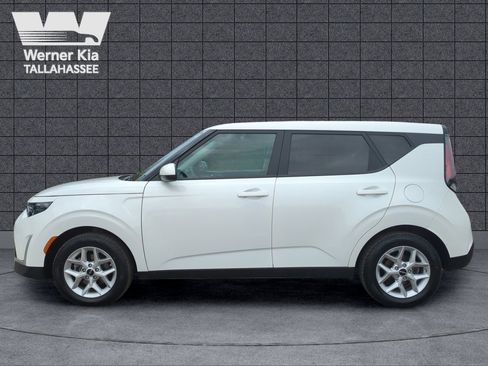 Certified 2024 Kia Soul LX w/ Option Group 015 image 8