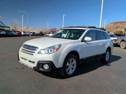 Used 2013 Subaru Outback 3.6R Limited w/ Moonroof Pkg image 8