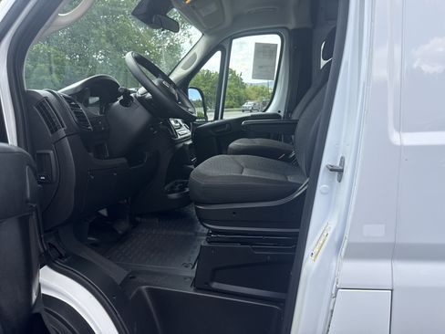 Used 2023 RAM ProMaster 2500 w/ Interior LED Lighting Group FWD image 4