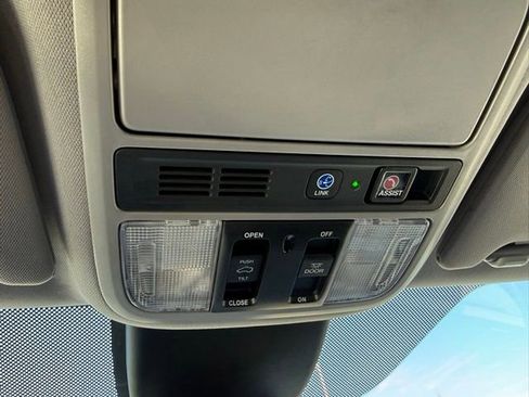 Used 2023 Honda Odyssey Touring image 19