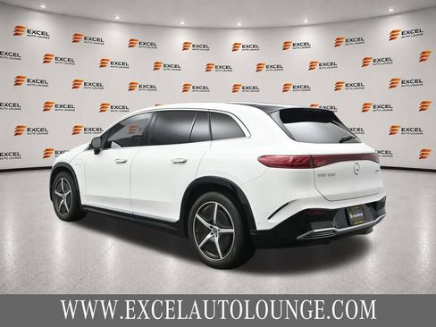 Used 2023 Mercedes-Benz EQS 580 4MATIC SUV image 3