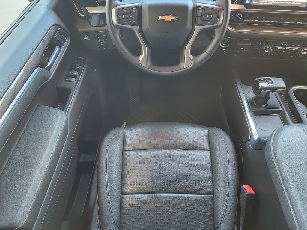 Used 2022 Chevrolet Silverado 1500 LTZ AWD/4WD image 11