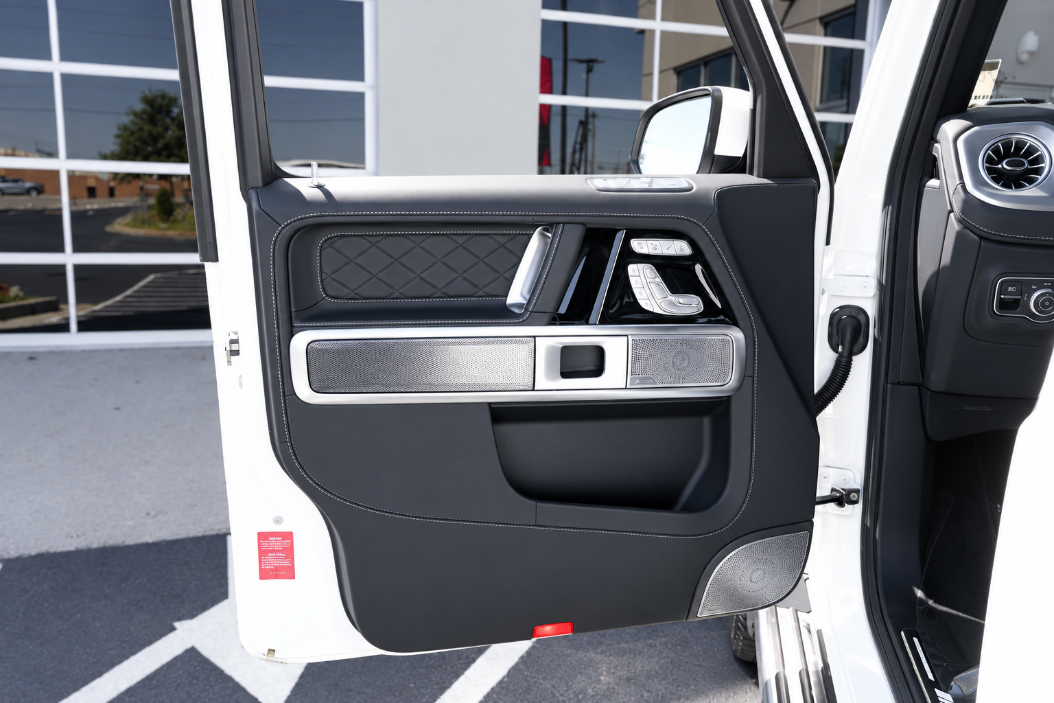 Used 2027 Mercedes-Benz G 63 AMG 4MATIC image 13