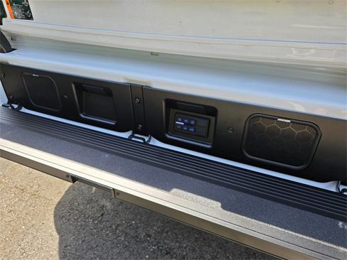 New 2025 GMC Sierra 2500 Denali Ultimate image 15