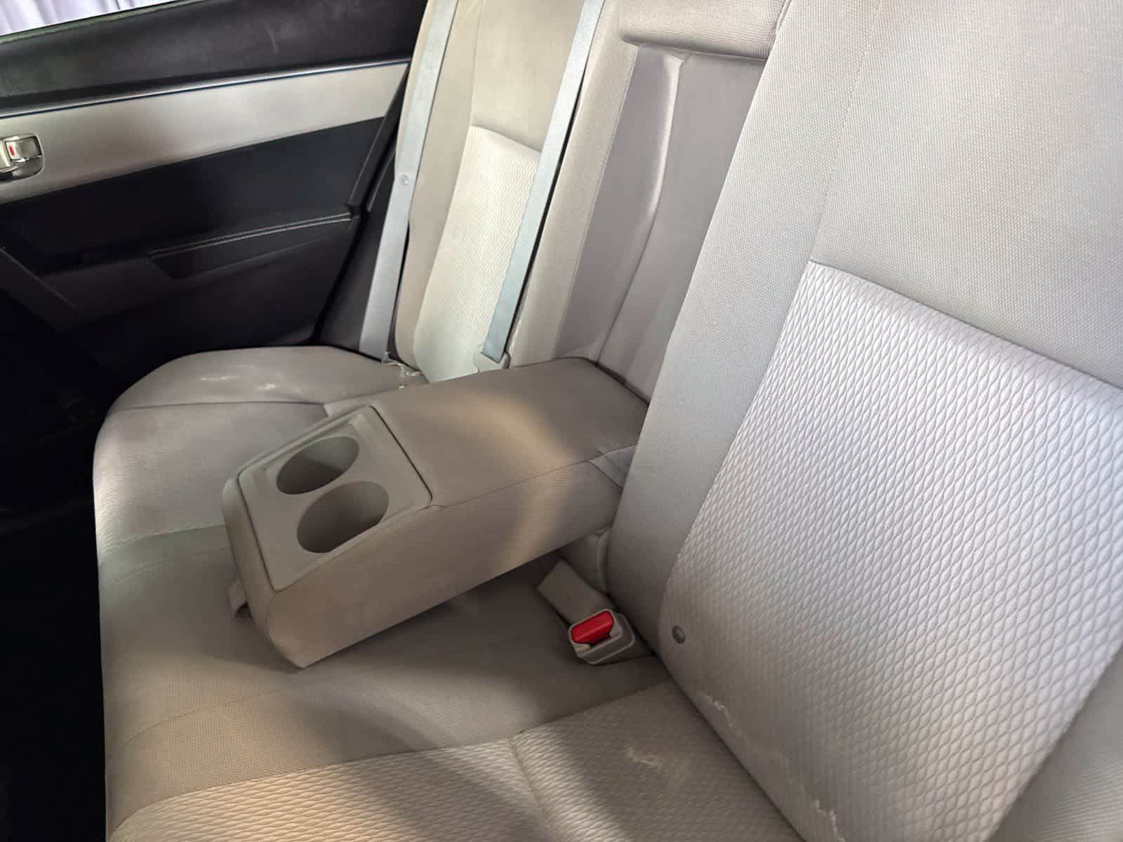 Used 2015 Toyota Corolla LE FWD image 17