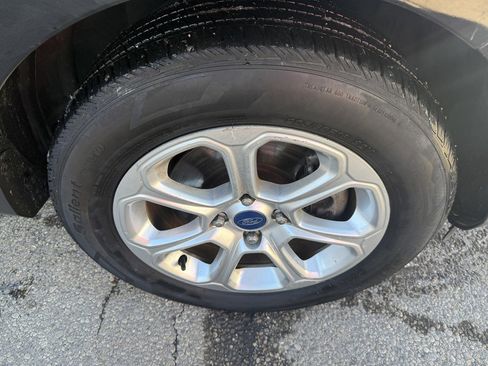 Used 2018 Ford EcoSport SE w/ SE Convenience Package image 8