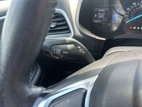 Used 2023 Ford Edge SEL AWD/4WD image 23