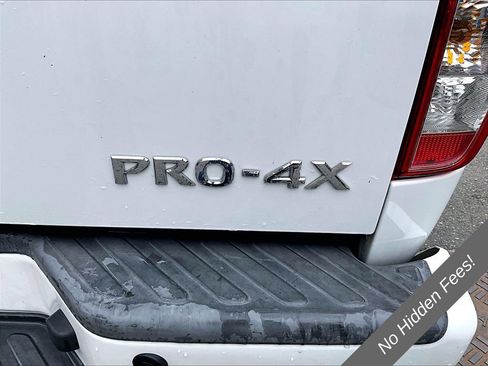 Used 2015 Nissan Frontier PRO-4X AWD/4WD image 8