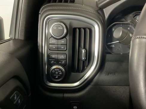 Used 2022 GMC Sierra 3500 SLT w/ SLT Premium Package AWD/4WD image 18