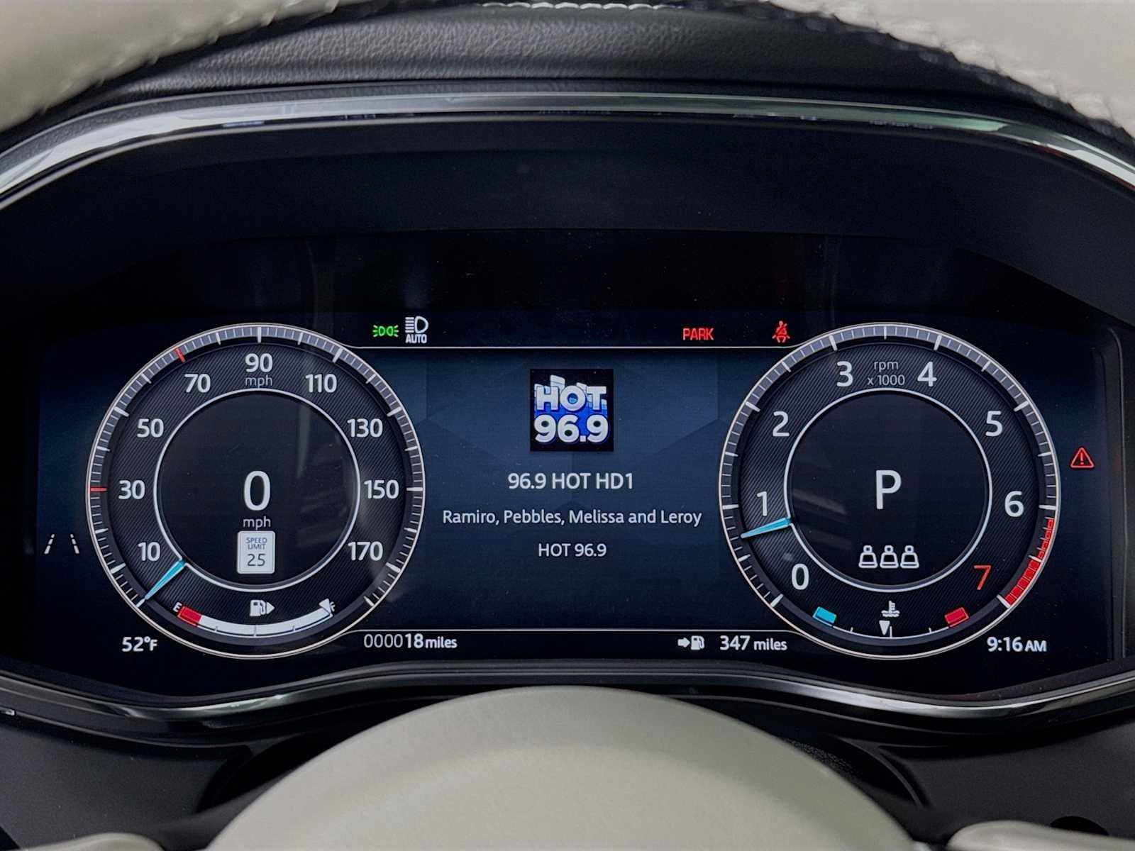 New 2025 Jaguar F-PACE R-Dynamic S AWD/4WD image 13