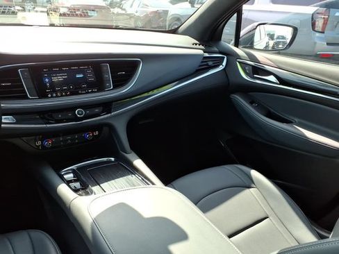 Used 2024 Buick Enclave Essence w/ Experience Buick Package FWD image 24