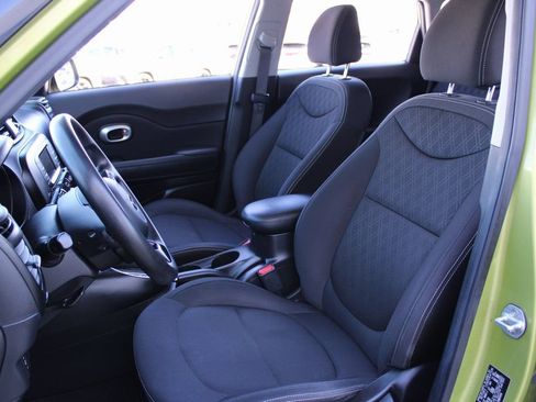 Used 2018 Kia Soul image 7