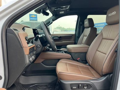 New 2026 Chevrolet Tahoe High Country AWD/4WD image 4