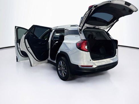 Used 2024 GMC Terrain SLT AWD/4WD image 39