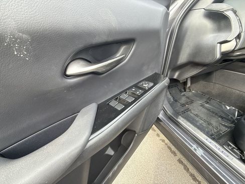 Used 2023 Lexus UX 250h AWD w/ Premium Package image 13