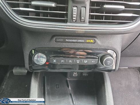 Used 2024 Ford Escape Platinum AWD/4WD image 21