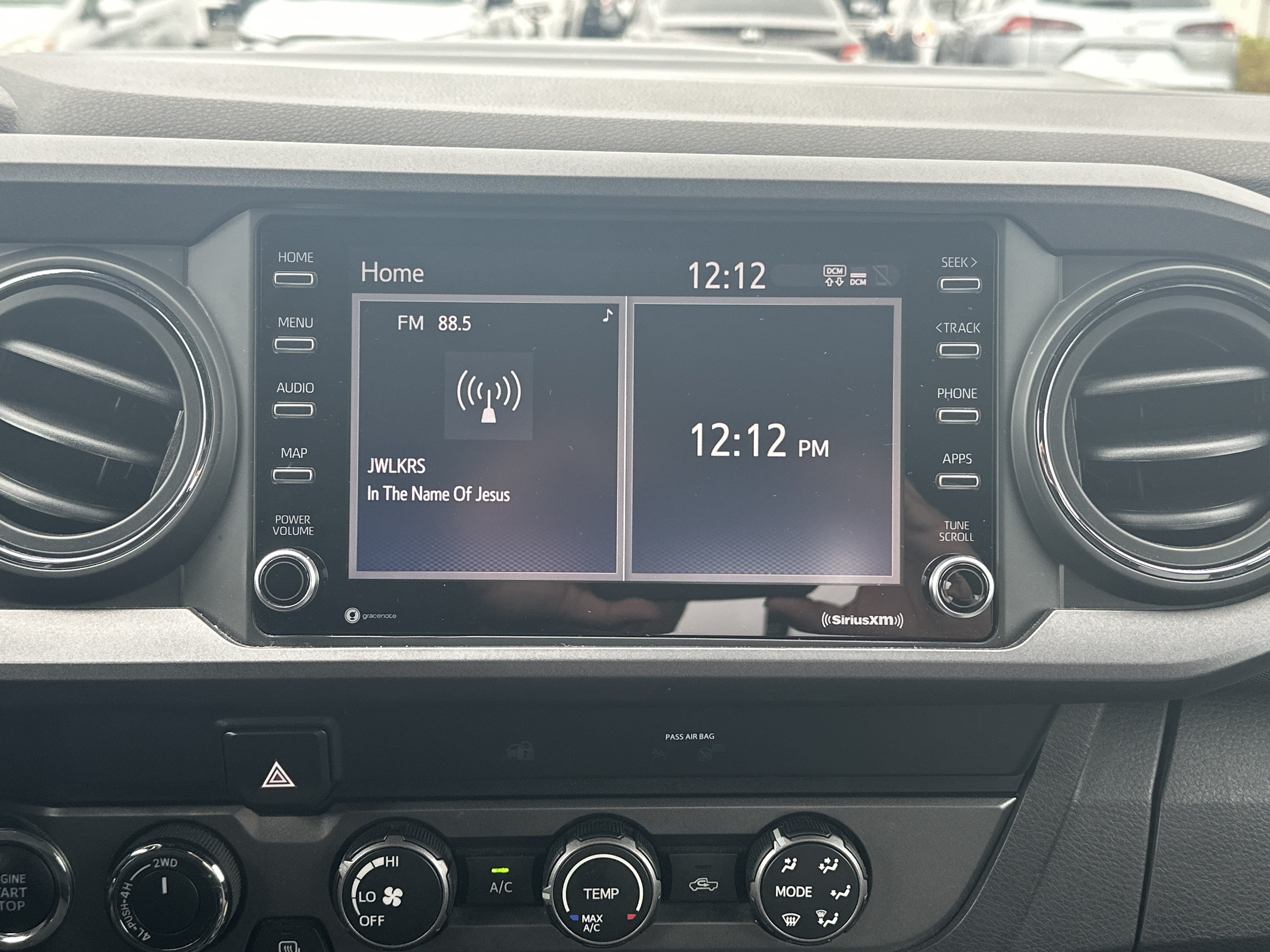Used 2020 Toyota Tacoma TRD Sport AWD/4WD image 16