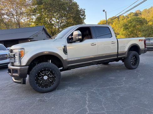 Used 2017 Ford F250 King Ranch w/ King Ranch Ultimate Package image 10