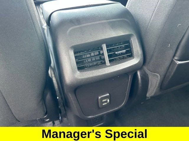 Used 2024 GMC Terrain SLE w/ Driver Convenience Package FWD image 38