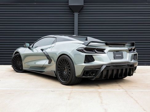 Used 2023 Chevrolet Corvette Stingray Premium Conv w/ Z51 Performance Package RWD image 3